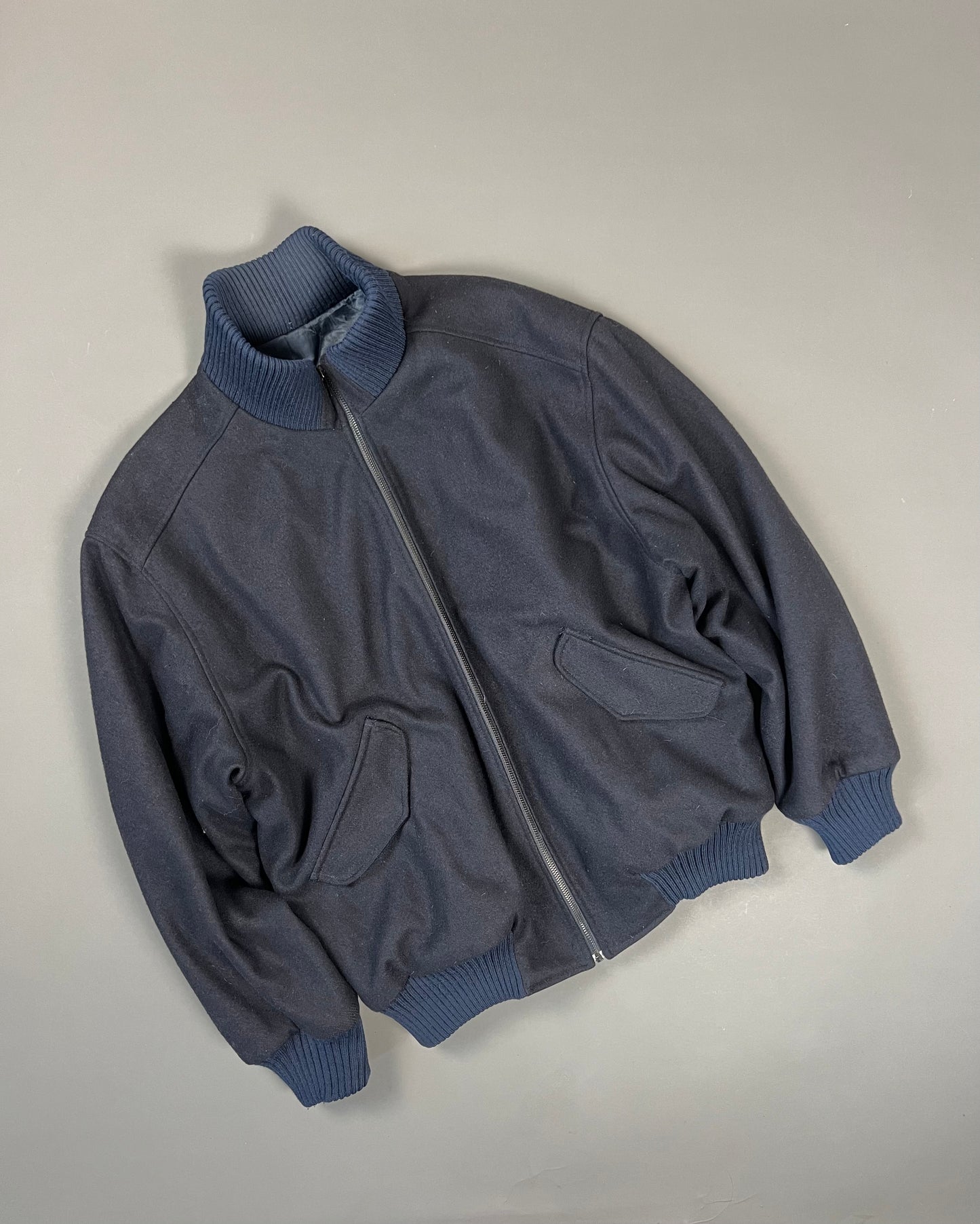 Elegante Bomberjacke aus Wolle (L)